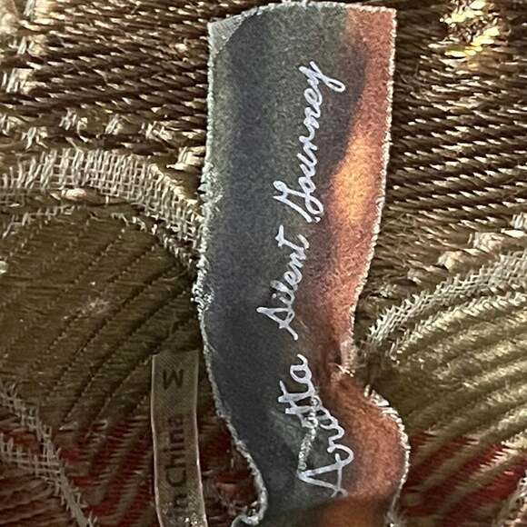 Aratta Silent Journey The Heart Of Autumn Velvet Floral Embroidered Duster Coat - Picture 3 of 3